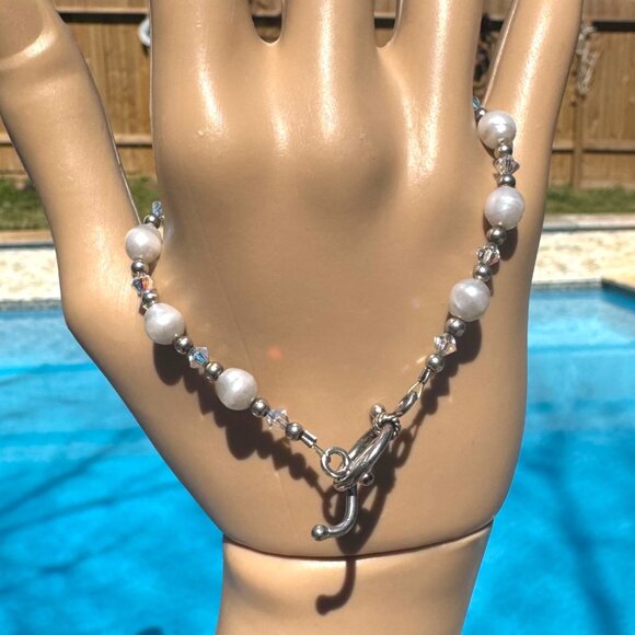 Elegant 925 Silver Bracelet With Freshwater Pearls & Crystal Accents - Picture 3 of 8